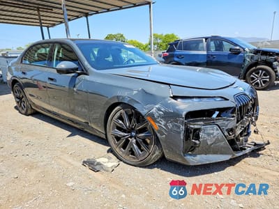 Czwarte zdjęcie samochodu z boku: 2024 BMW I7 XDRIVE60 VIN:WBY53EJ03RCS55650 - miniatura
