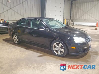 Czwarte zdjęcie samochodu z boku: 2008 VOLKSWAGEN JETTA SE VIN:3VWRZ71K78M137318 - miniatura