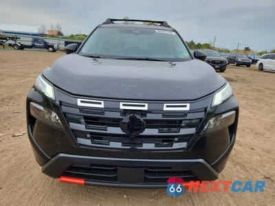 Piąte zdjęcie samochodu w środku: 2025 NISSAN ROGUE ROCK CREEK VIN:5N1BT3BB7SC768975 - miniatura