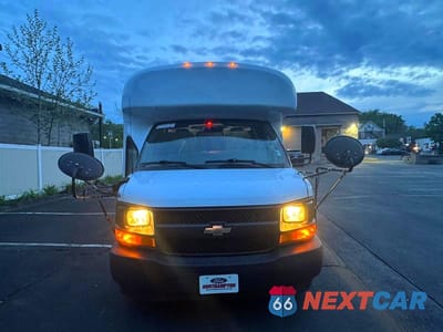 Zdjęcie 6 z 15 samochodu: 2017 CHEV EXPRESS G3500 VIN:1GB3GRBGXH1105601 - miniatura