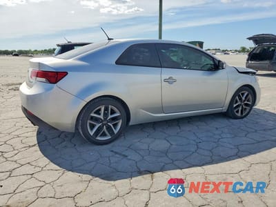 Trzecie zdjęcie samochodu z tyłu: 2010 KIA FORTE SX VIN:KNAFW6A3XA5146427 - miniatura