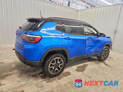 Trzecie zdjęcie samochodu z tyłu: 2025 JEEP COMPASS TRAILHAWK VIN:3C4NJDDN2ST536924 - miniatura