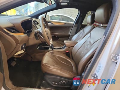 Zdjęcie 7 z 12 samochodu: 2016 LINCOLN MKC RESERVE VIN:5LMTJ3DH7GUJ21762 - miniatura