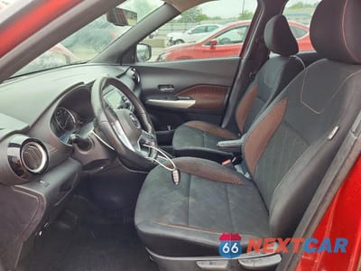 Zdjęcie 7 z 13 samochodu: 2019 NISSAN KICKS SR VIN:3N1CP5CU4KL569799 - miniatura