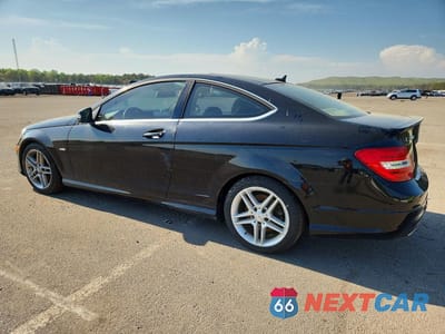 Drugie zdjęcie samochodu z przodu: 2012 MERCEDES-BENZ C 350 VIN:WDDGJ5HB5CF741055 - miniatura
