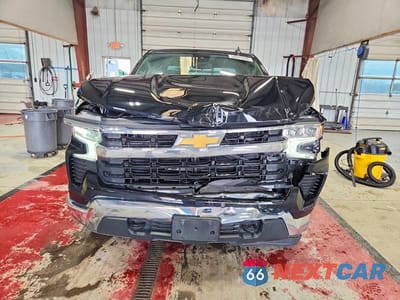 Piąte zdjęcie samochodu w środku: 2024 CHEVROLET SILVERADO K1500 LT-L VIN:3GCPDKEK6RG265149 - miniatura