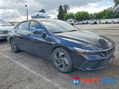 Czwarte zdjęcie samochodu z boku: 2025 HYUNDAI ELANTRA HYBRID SEL SPORT VIN:KMHLM4DJ2SU156804 - miniatura