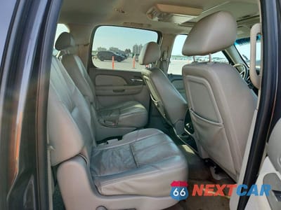 Zdjęcie 11 z 13 samochodu: 2010 CHEVROLET SUBURBAN K1500 LT VIN:1GNUKJE32AR223178 - miniatura