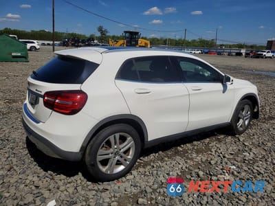 Trzecie zdjęcie samochodu z tyłu: 2018 MERCEDES-BENZ GLA 250 4MATIC VIN:WDCTG4GB4JJ491024 - miniatura
