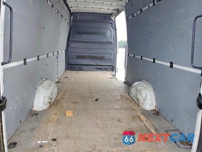 Zdjęcie 10 z 13 samochodu: 2015 MERCEDES BENZ SPRINTER 2500 DELIVERY VAN VIN:WD3PE8DC3FP111087 - miniatura