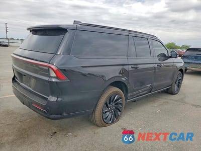 Trzecie zdjęcie samochodu z tyłu: 2025 LINCOLN NAVIGATOR L RESERVE VIN:5LMJJ3LG5SEL13099 - miniatura