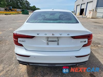Zdjęcie 6 z 12 samochodu: 2022 VOLVO S60 B5 INSCRIPTION VIN:7JRL12TL9NG154069 - miniatura