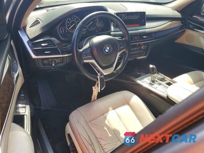 Zdjęcie 8 z 13 samochodu: 2014 BMW X5 SDRIVE35I VIN:5UXKR2C57E0C00447 - miniatura