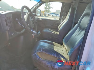 Zdjęcie 7 z 13 samochodu: 2008 CHEV EXPRESS G1500 VIN:1GCFG15X281104707 - miniatura