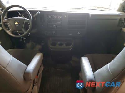 Zdjęcie 8 z 13 samochodu: 2022 CHEVROLET EXPRESS G2500 VIN:1GCWGAF79N1195887 - miniatura