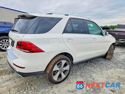 Trzecie zdjęcie samochodu z tyłu: 2018 MERCEDES-BENZ GLE 350 4MATIC VIN:4JGDA5HBXJB052013 - miniatura