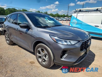 Czwarte zdjęcie samochodu z boku: 2025 FORD ESCAPE ST LINE VIN:1FMCU9MN5SUB20234 - miniatura