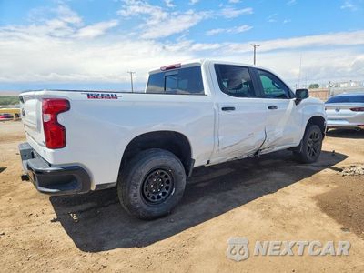 Trzecie zdjęcie samochodu z tyłu: 2025 CHEVROLET SILVERADO K1500 LT TRAIL BOSS VIN:3GCUKFE89SG143489 - miniatura