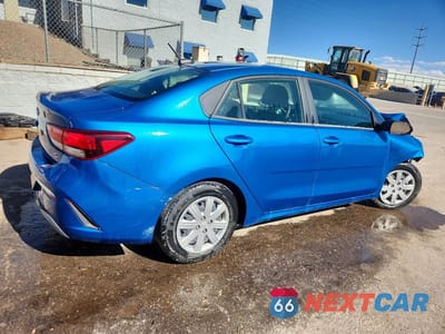 Trzecie zdjęcie samochodu z tyłu: 2021 KIA RIO S VIN:3KPA24AD5ME430630 - miniatura
