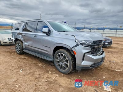 Czwarte zdjęcie samochodu z boku: 2023 CHEVROLET SUBURBAN K1500 RST VIN:1GNSKEKD2PR298130 - miniatura
