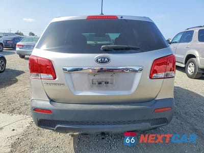 Zdjęcie 6 z 13 samochodu: 2012 KIA SORENTO LX VIN:5XYKT3A11CG279823 - miniatura