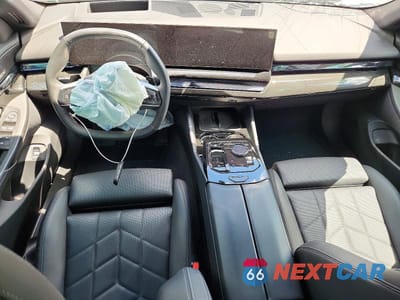 Zdjęcie 8 z 12 samochodu: 2025 BMW 540 XI VIN:WBA63FJ05SCT38348 - miniatura