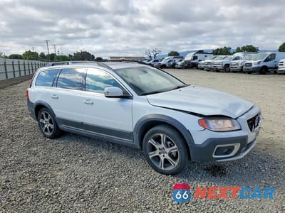 Czwarte zdjęcie samochodu z boku: 2012 VOLVO XC70 T6 VIN:YV4902BZ4C1140627 - miniatura