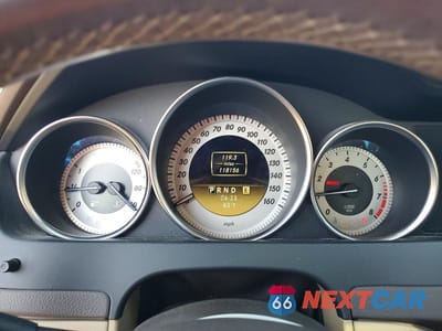 Zdjęcie 9 z 13 samochodu: 2012 MERCEDES-BENZ C 300 4MATIC VIN:WDDGF8BB0CR197011 - miniatura
