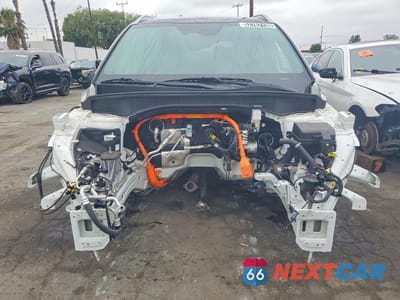Piąte zdjęcie samochodu w środku: 2025 KIA SORENTO SX PRESTIGE VIN:KNDRMDJH0S5379904 - miniatura