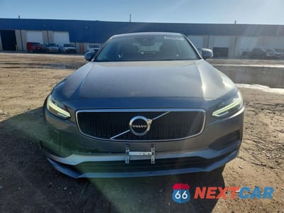 Piąte zdjęcie samochodu w środku: 2018 VOLVO S90 T5 MOMENTUM VIN:LVY102AK3JP043720 - miniatura