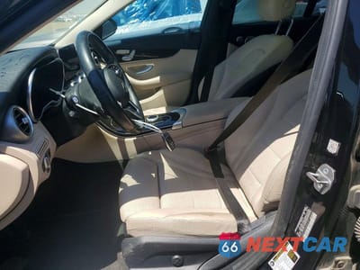 Zdjęcie 7 z 12 samochodu: 2020 MERCEDES-BENZ C 300 4MATIC VIN:W1KWF8EB7LR598725 - miniatura