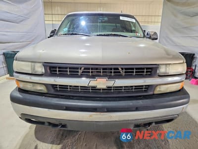Piąte zdjęcie samochodu w środku: 2002 CHEVROLET SILVERADO K1500 VIN:2GCEK19T221292650 - miniatura