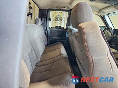 Zdjęcie 10 z 13 samochodu: 2005 CHEVROLET SILVERADO K1500 VIN:2GCEK19B251306056 - miniatura