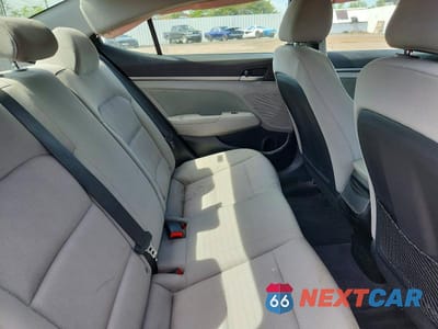 Zdjęcie 10 z 13 samochodu: 2018 HYUNDAI ELANTRA VALUE EDITION VIN:5NPD84LF3JH384555 - miniatura