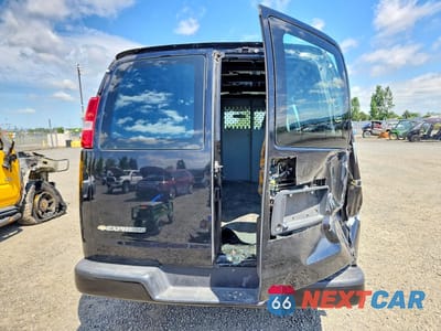 Zdjęcie 6 z 13 samochodu: 2023 CHEVROLET EXPRESS 2500 CARGO DELIVERY VAN VIN:1GCWGAF74P1211108 - miniatura