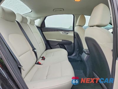 Zdjęcie 10 z 12 samochodu: 2023 KIA FORTE LXS VIN:3KPF24AD2PE593102 - miniatura