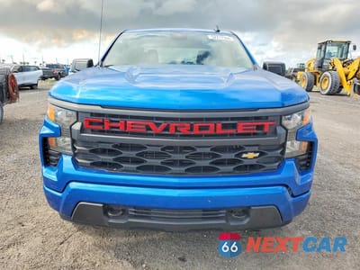 Piąte zdjęcie samochodu w środku: 2022 CHEVROLET SILVERADO C1500 CUSTOM VIN:1GCPABEK5NZ643500 - miniatura