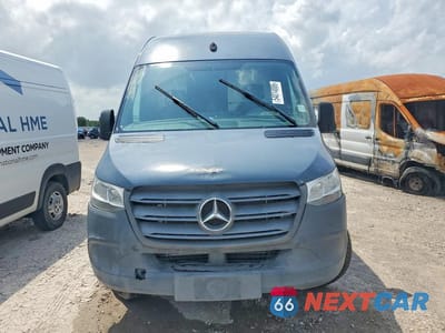 Piąte zdjęcie samochodu w środku: 2019 MERCEDES BENZ SPRINTER 2500 DELIVERY VAN VIN:WD4PF1CD7KP148843 - miniatura
