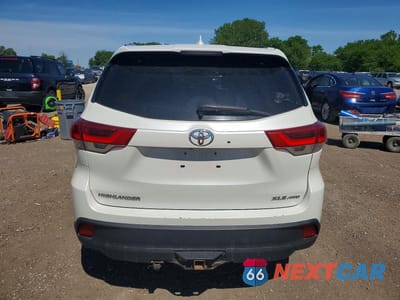 Zdjęcie 6 z 13 samochodu: 2018 TOYOTA HIGHLANDER XLE VIN:5TDJZRFH3JS532451 - miniatura