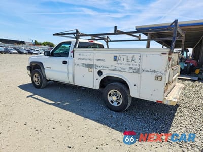 Drugie zdjęcie samochodu z przodu: 2005 CHEVROLET SILVERADO C2500 HEAVY DUTY VIN:1GBHC24U75E215697 - miniatura