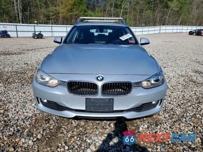 Piąte zdjęcie samochodu w środku: 2014 BMW 328 XI VIN:WBA3G7C51EKN37445 - miniatura