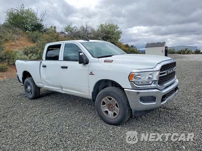 Czwarte zdjęcie samochodu z boku: 2023 RAM 2500 TRADESMAN VIN:3C6UR5CL6PG538970 - miniatura