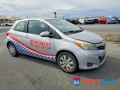 Czwarte zdjęcie samochodu z boku: 2014 TOYOTA YARIS 3-DOOR L FLEET VIN:VNKJTUD35EA006019 - miniatura