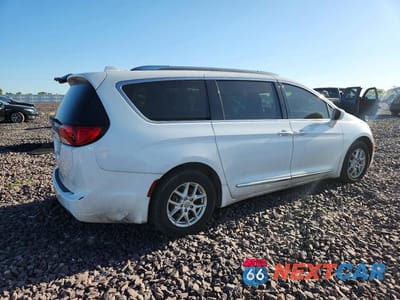 Trzecie zdjęcie samochodu z tyłu: 2020 CHRYSLER PACIFICA TOURING L VIN:2C4RC1BG3LR176971 - miniatura