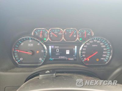 Zdjęcie 9 z 14 samochodu: 2018 CHEVROLET SUBURBAN K1500 LT VIN:1GNSKHKC3JR117455 - miniatura