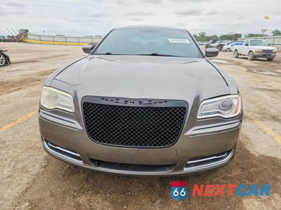 Piąte zdjęcie samochodu w środku: 2012 CHRYSLER 300 VIN:2C3CCAAG6CH107385 - miniatura