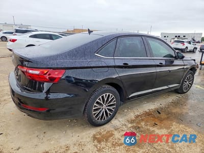 Trzecie zdjęcie samochodu z tyłu: 2020 VOLKSWAGEN JETTA S VIN:3VWC57BU1LM095500 - miniatura