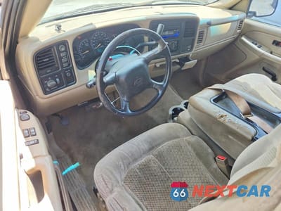 Zdjęcie 8 z 12 samochodu: 2002 CHEVROLET SILVERADO K1500 VIN:2GCEK19TX21352240 - miniatura