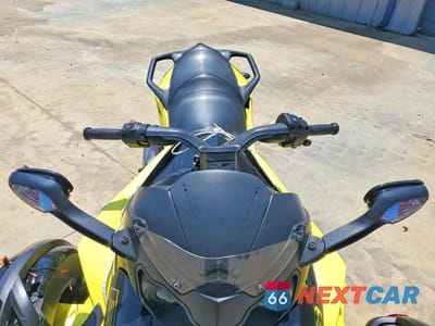Piąte zdjęcie samochodu w środku: 2014 CAN-AM SPYDER ROADSTER RS VIN:2BXNABC16EV001211 - miniatura