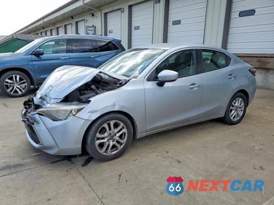 2018 TOYOTA YARIS IA BASE 3MYDLBYV7JY304715 - główne zdjęcie licytacji z USA - miniatura